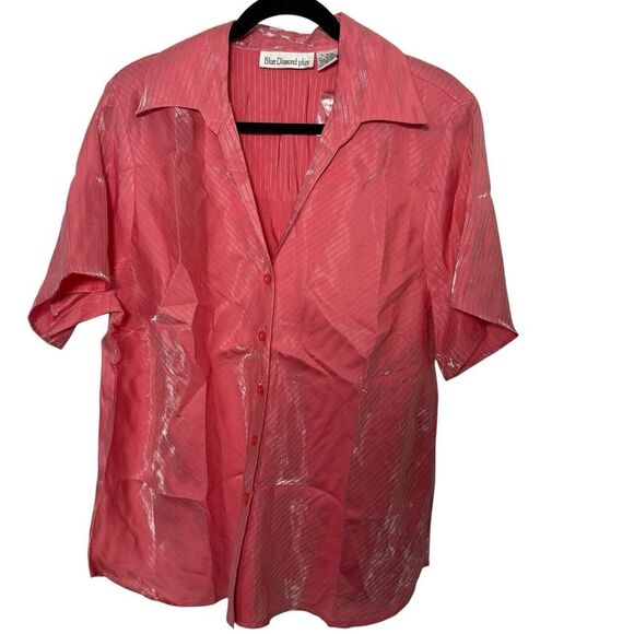 VTG Women's Blue‎ Diamond Plus Short Sleeve Button-Down Blouse in Pink, Size 1X - Picture 1 of 8